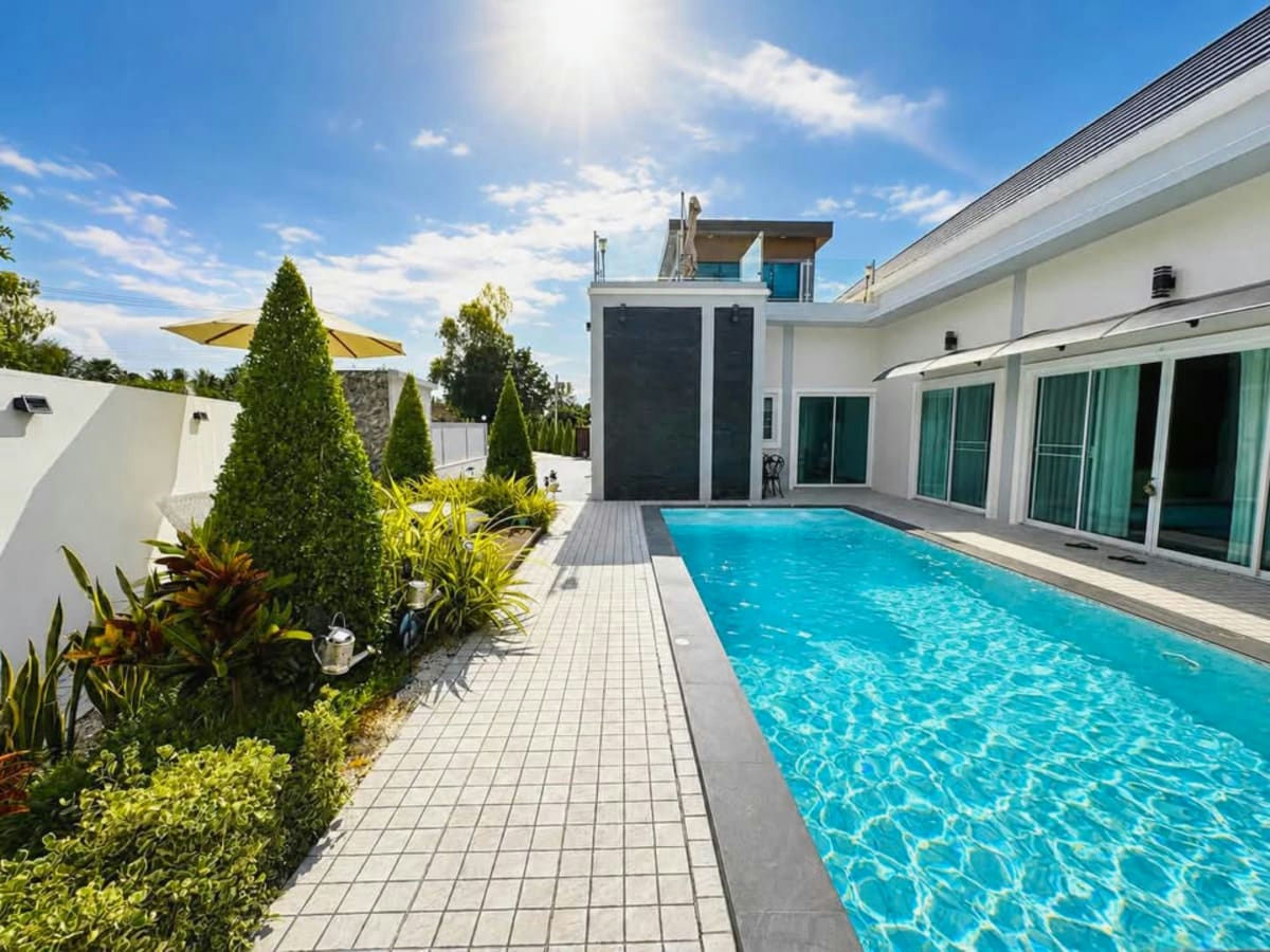 Brand New 4-Bedroom Pool Villa for Rent in Hua Hin Soi 112