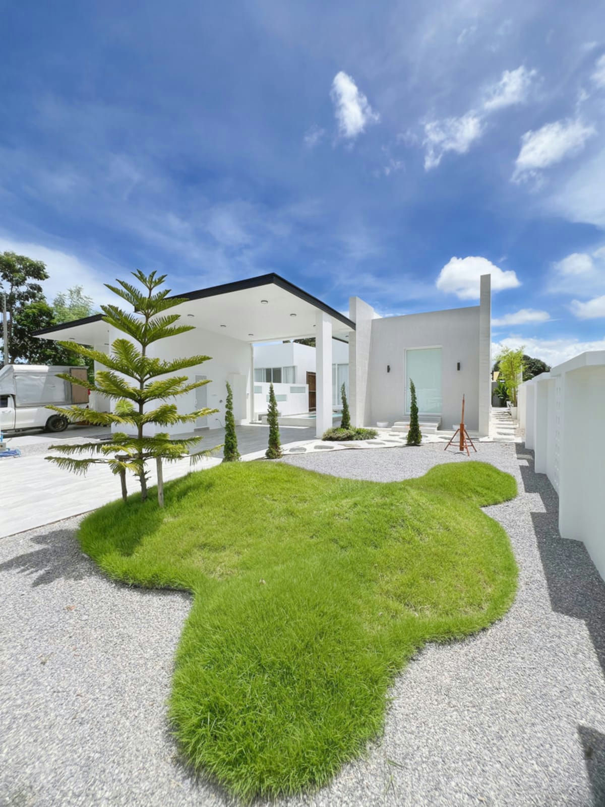 New Pet Friendly Pool Villa for Rent in Black Mountain Area