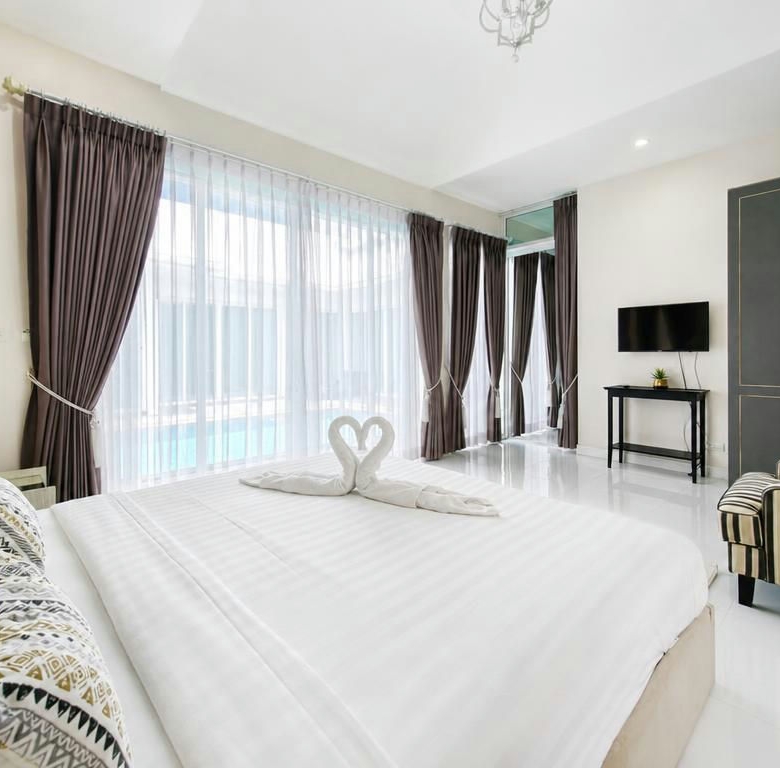 Spacious 4-Bedroom Pool Villa for Rent