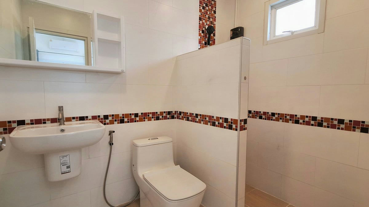 House for Sale and Rent in Baan Mongkhon Chai, Thap Tai