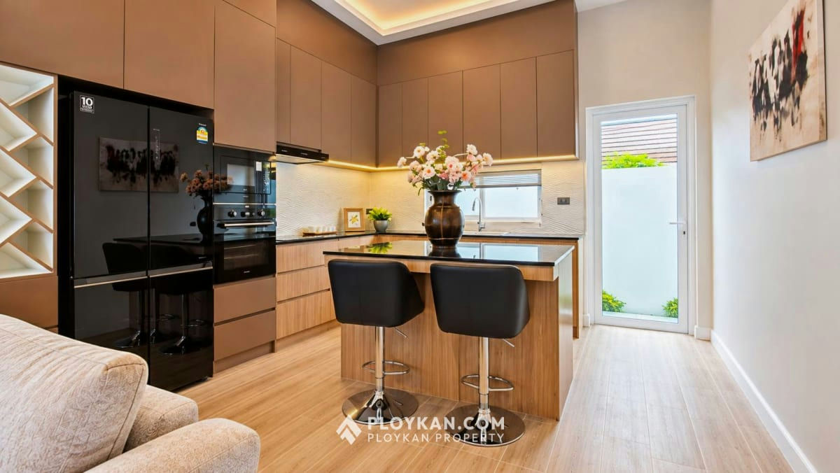 Brand New Modern Pool Villa with Mountain Views in Soi 88, Hua Hin