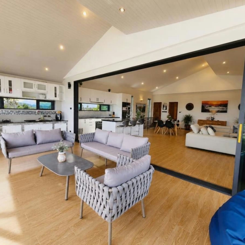 Luxury Spacious 4-Bedroom Pool Villa for Sale in Soi 112