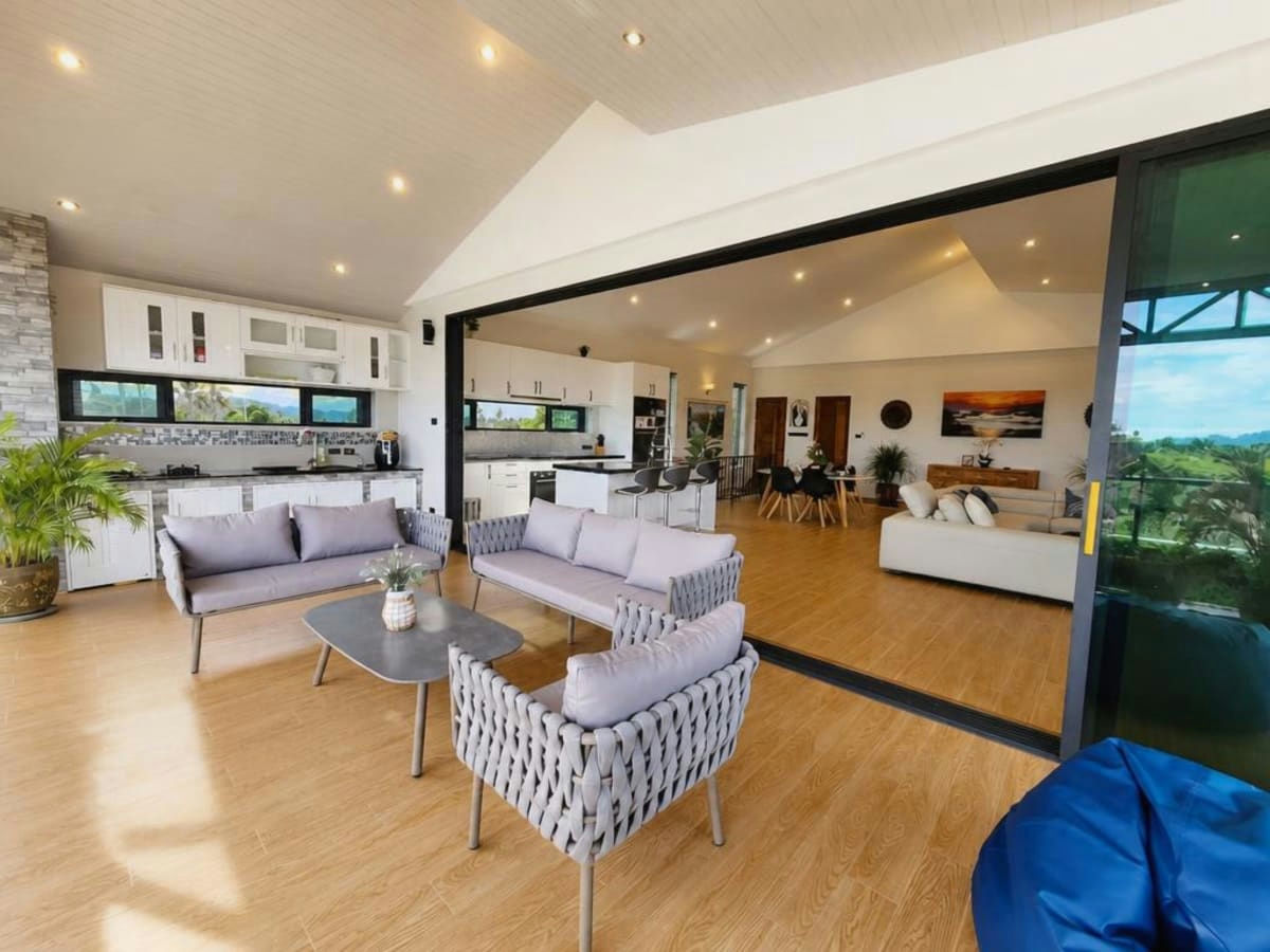 Luxury Spacious 4-Bedroom Pool Villa for Sale in Soi 112