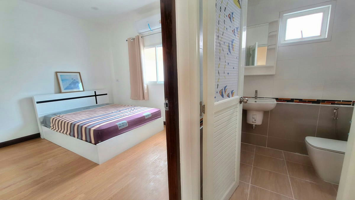 House for Sale and Rent in Baan Mongkhon Chai, Thap Tai