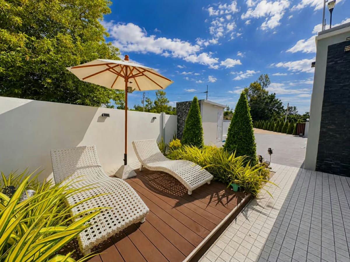 Brand New 4-Bedroom Pool Villa for Rent in Hua Hin Soi 112