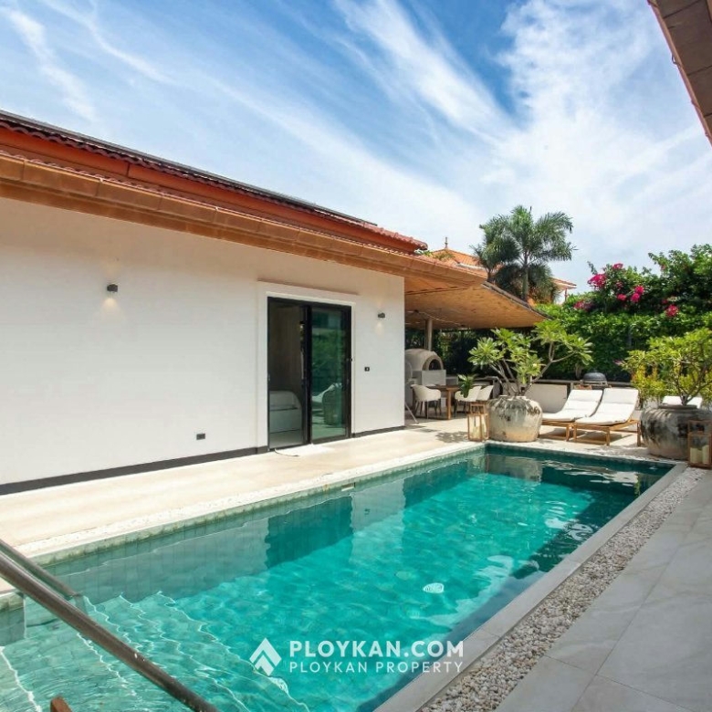 Fully Renovated Pool Villa for sale in Hua Hin Soi 116
