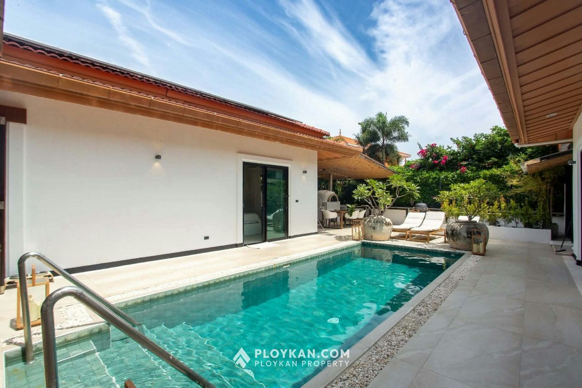Fully Renovated Pool Villa for sale in Hua Hin Soi 116