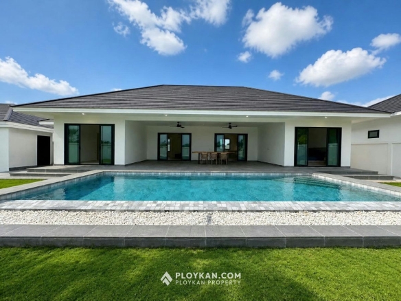 Brand New Modern Luxury Pool Villa for Rent