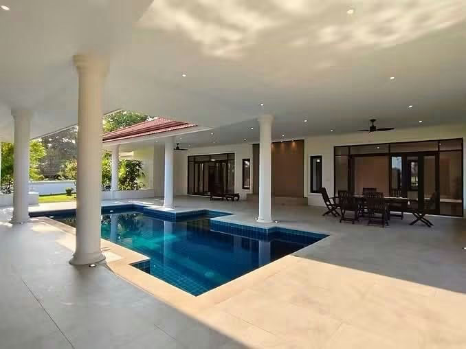 Exclusive Pool Villa For Sale at Palm Hills Golf Course