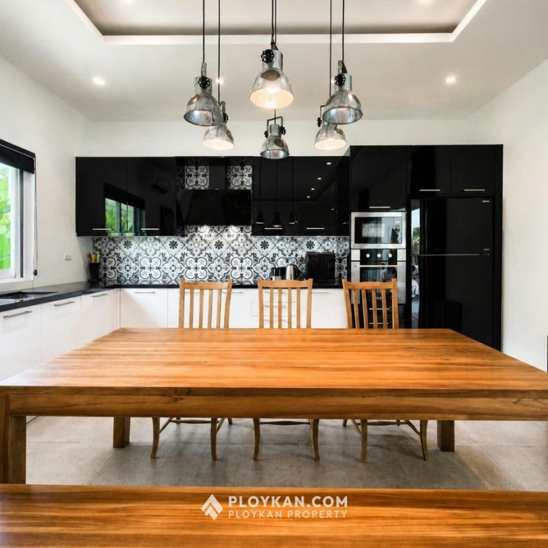 3-Bedroom Pool Villa in Aria 1 for Rent