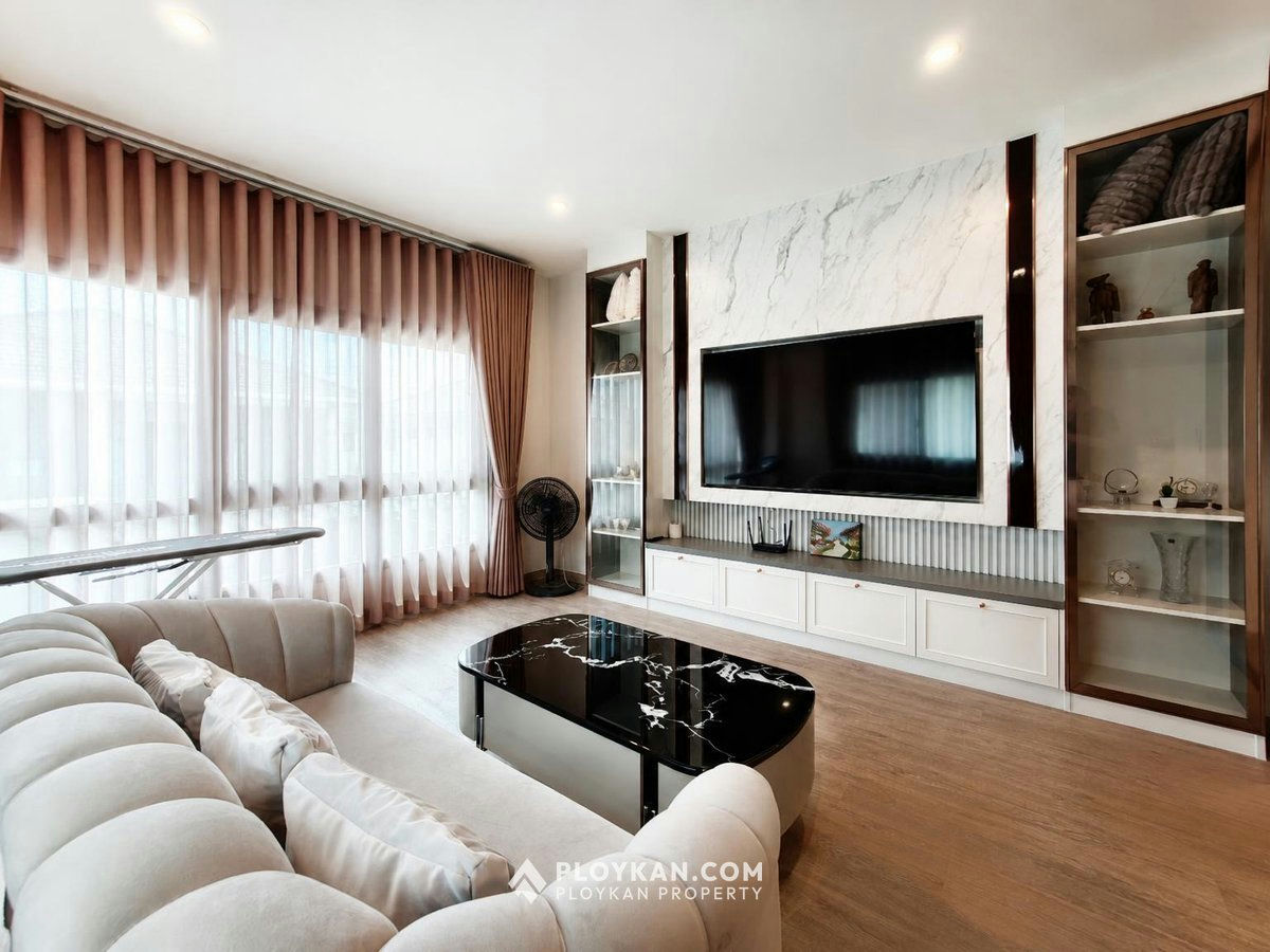 Spacious 4-Bedroom House in Supalai Ville, Hin Lek Fai for Rent