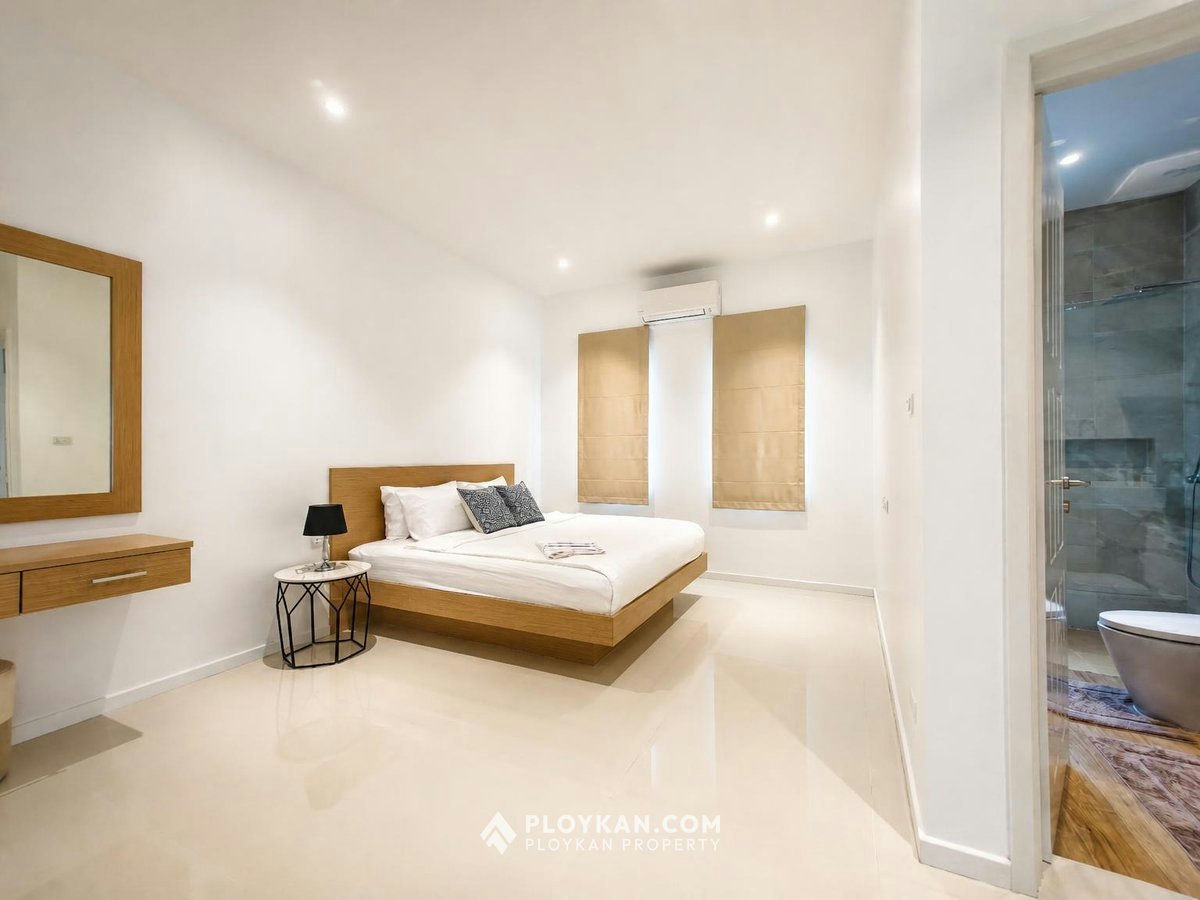 Pet Friendly 3-Bedroom Pool Villa in Aria1 for Rent