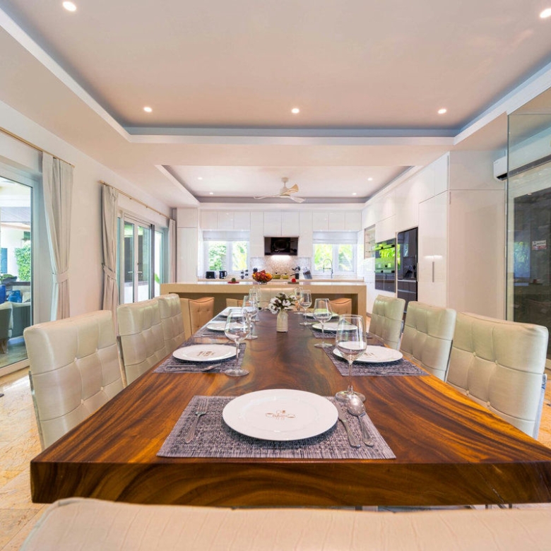 6 Bedroom Villa for Sale in Palm Hills Golf Club, Cha-Am