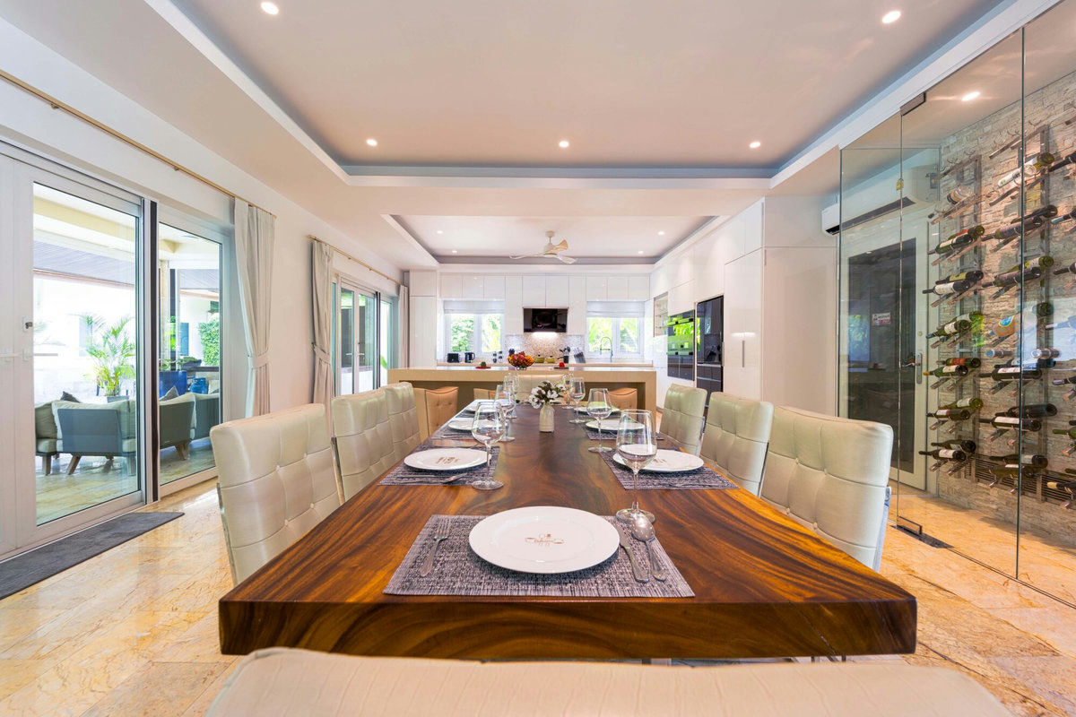 6 Bedroom Villa for Sale in Palm Hills Golf Club, Cha-Am