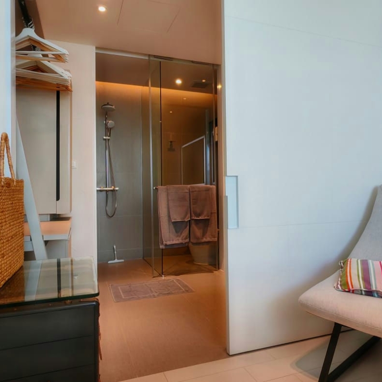 🔥Price Reduced – Luxury 1BR Pool View Condo in Veranda Residence