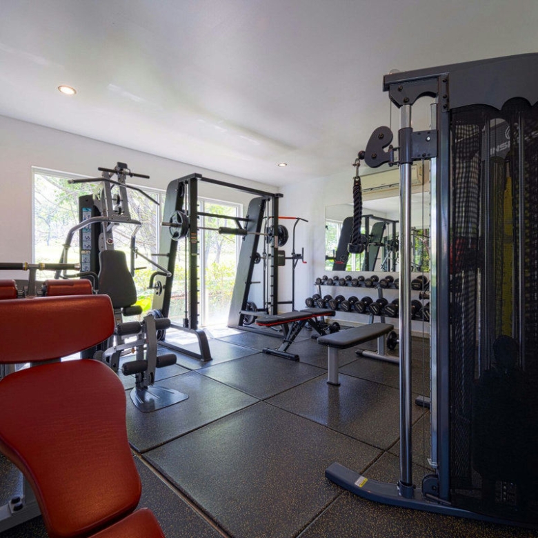 6 Bedroom Villa for Sale in Palm Hills Golf Club, Cha-Am