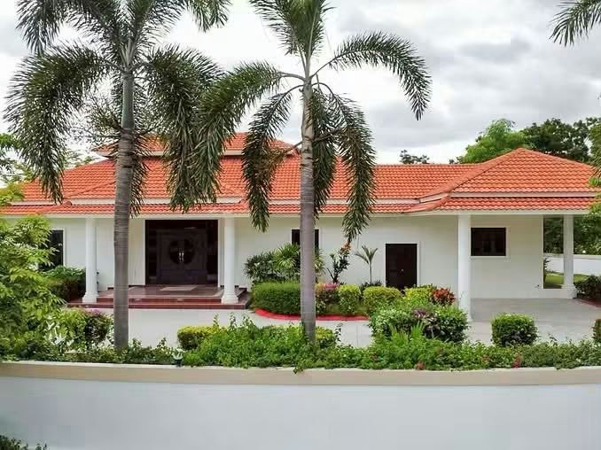 Exclusive Pool Villa For Sale at Palm Hills Golf Course