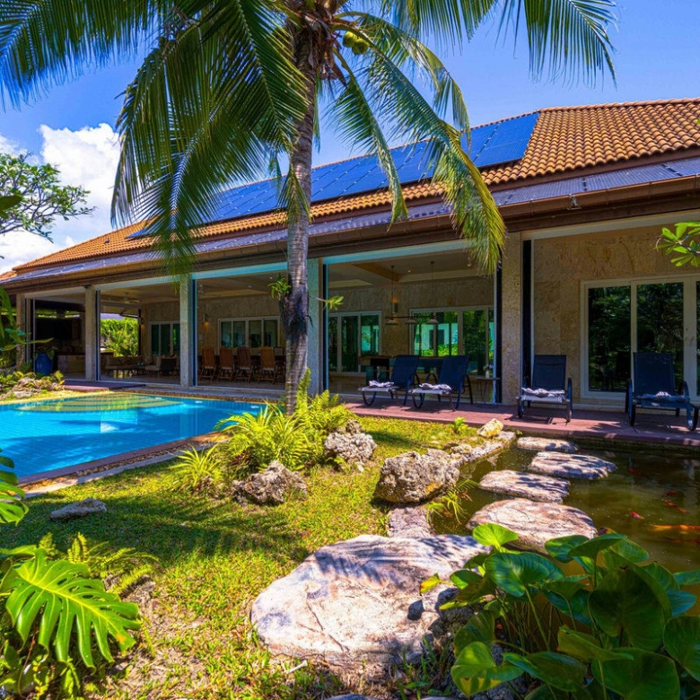 6 Bedroom Villa for Sale in Palm Hills Golf Club, Cha-Am