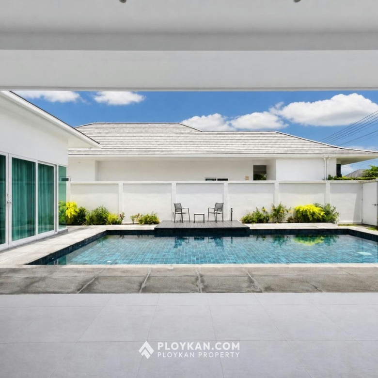 Pet Friendly 3-Bedroom Pool Villa in Aria1 for Rent