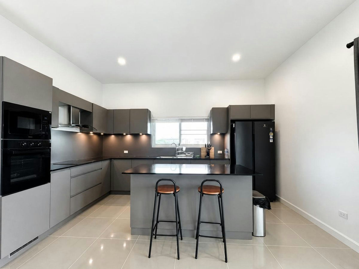 New and Spacious 3-Bedroom Villa for Rent | Hua Hin Soi 112