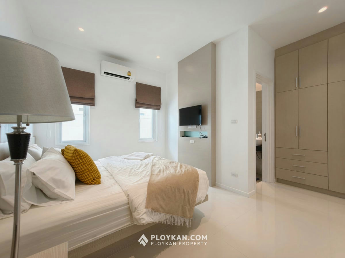 Pool Villa with Beautiful Garden for Rent in Hua Hin