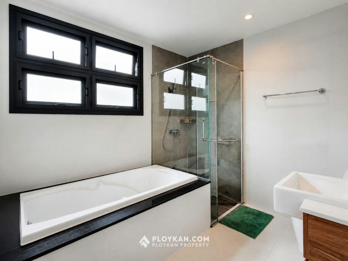 Spacious 4-Bedroom House in Supalai Ville, Hin Lek Fai for Rent
