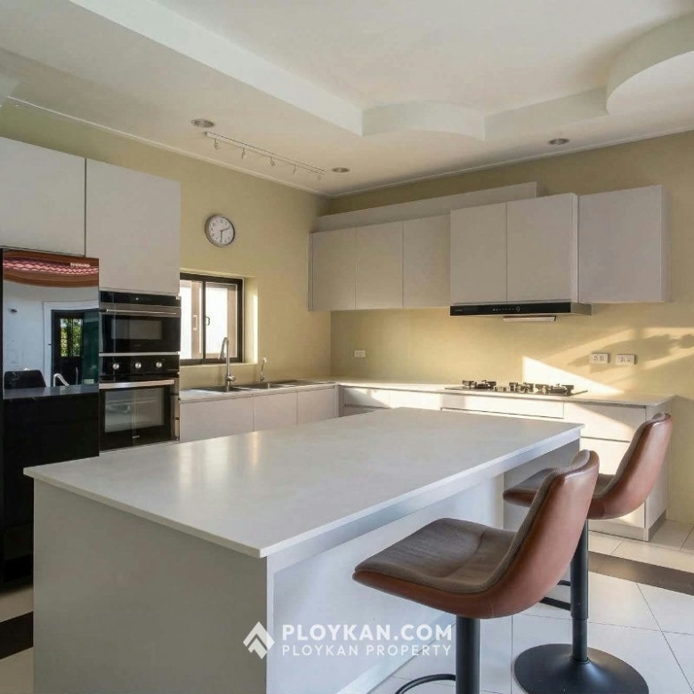 Fully Renovated Pool Villa for sale in Hua Hin Soi 116
