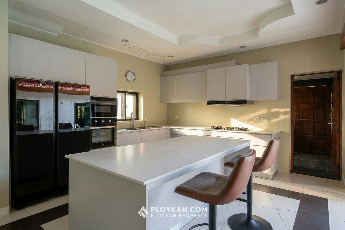 Fully Renovated Pool Villa for sale in Hua Hin Soi 116