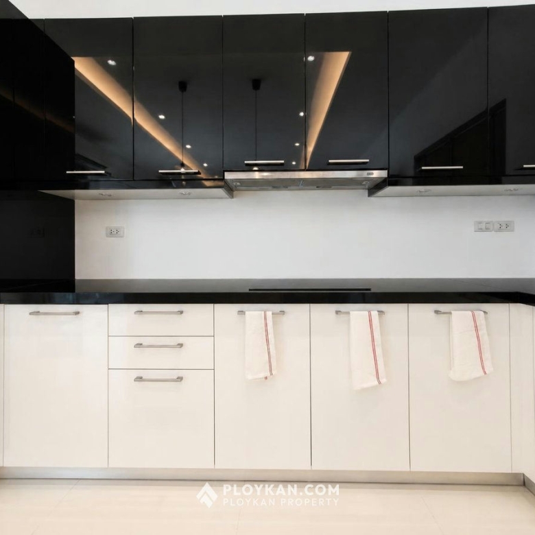Pet Friendly 3-Bedroom Pool Villa in Aria1 for Rent