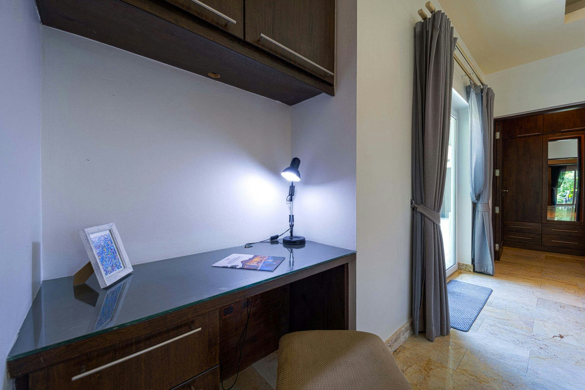 6 Bedroom Villa for Sale in Palm Hills Golf Club, Cha-Am