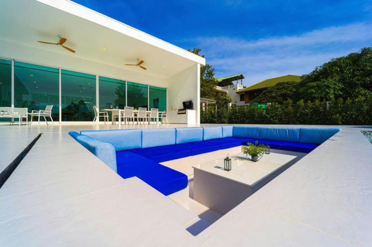 Exclusive 4 Bedroom Villa with Golf Course View in Palm Hills