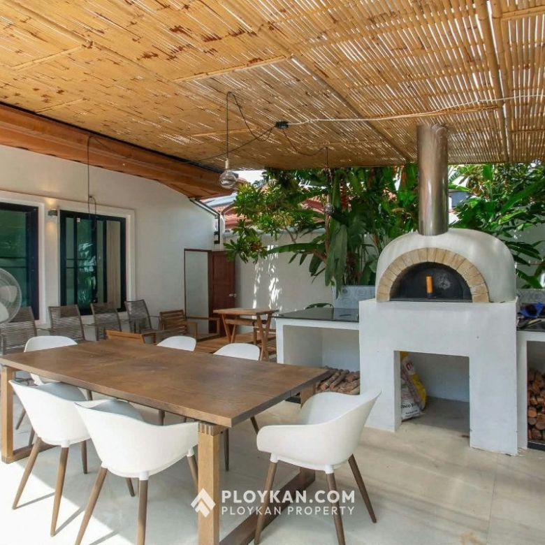 Fully Renovated Pool Villa for sale in Hua Hin Soi 116