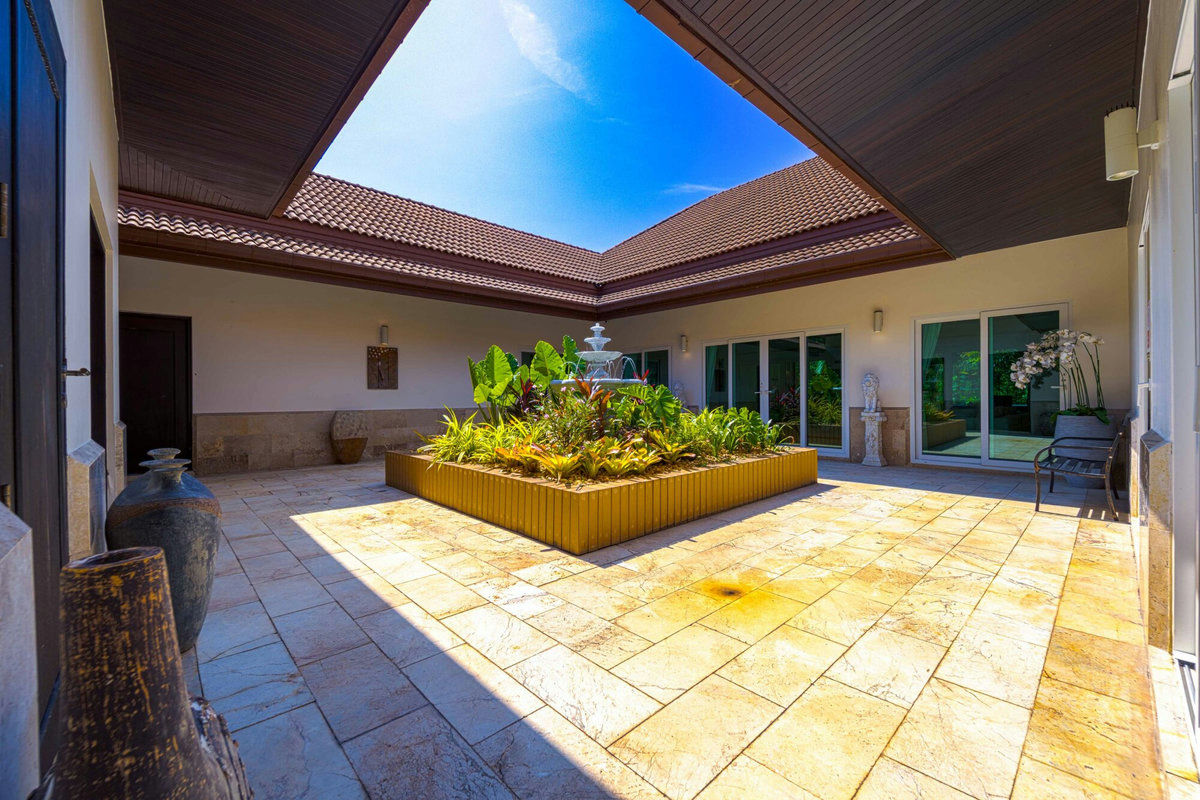 6 Bedroom Villa for Sale in Palm Hills Golf Club, Cha-Am