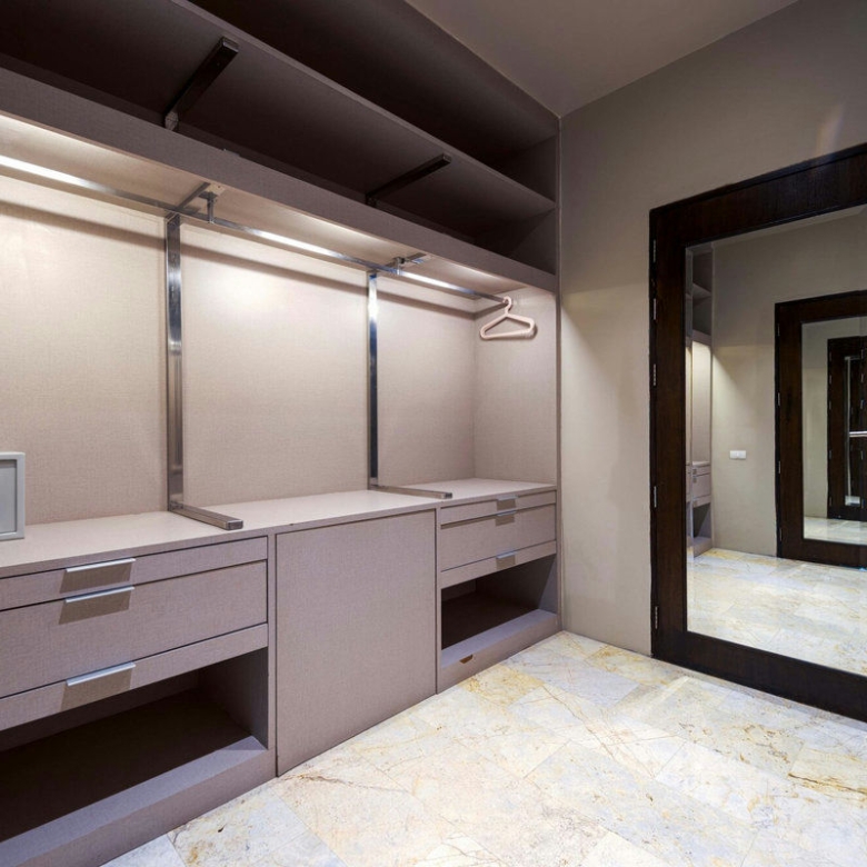 6 Bedroom Villa for Sale in Palm Hills Golf Club, Cha-Am