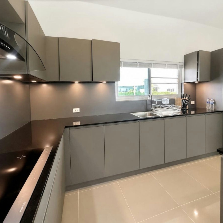 New and Spacious 3-Bedroom Villa for Rent | Hua Hin Soi 112