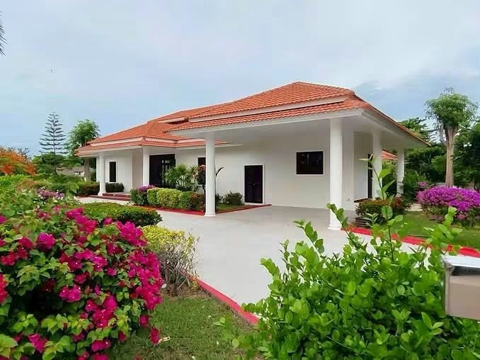 Exclusive Pool Villa For Sale at Palm Hills Golf Course