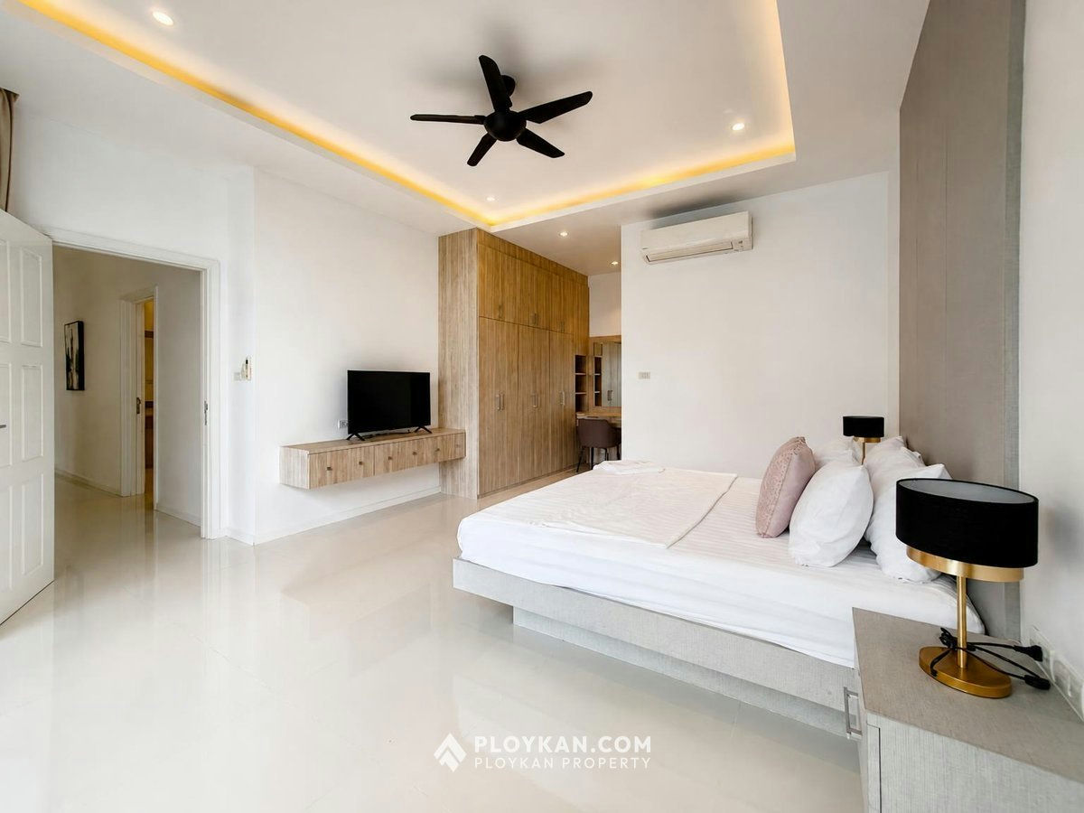 Pet Friendly 3-Bedroom Pool Villa in Aria1 for Rent
