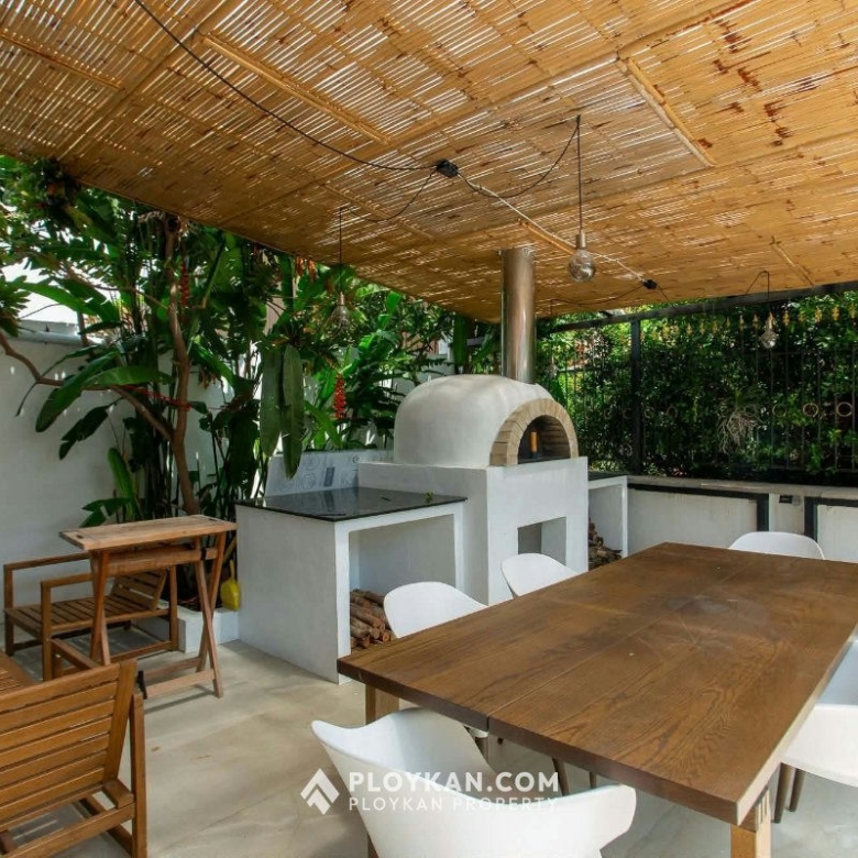 Fully Renovated Pool Villa for sale in Hua Hin Soi 116