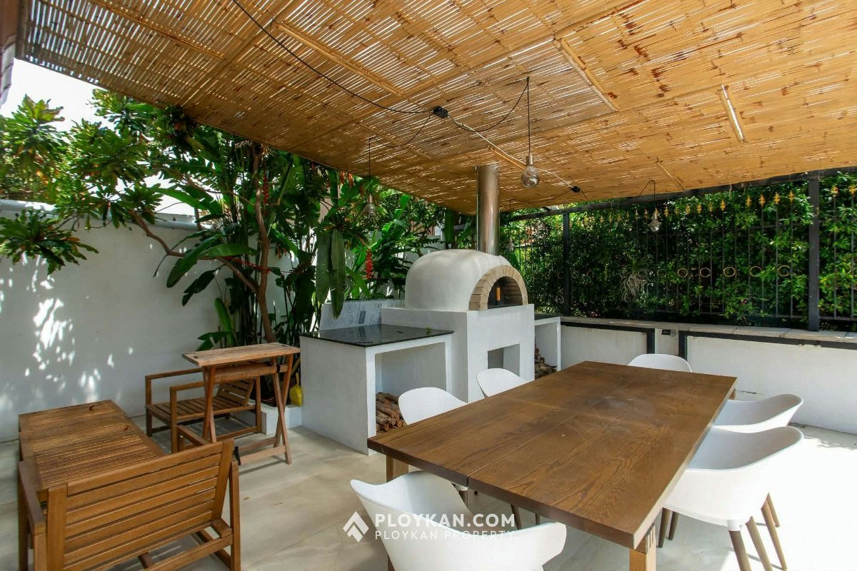 Fully Renovated Pool Villa for sale in Hua Hin Soi 116