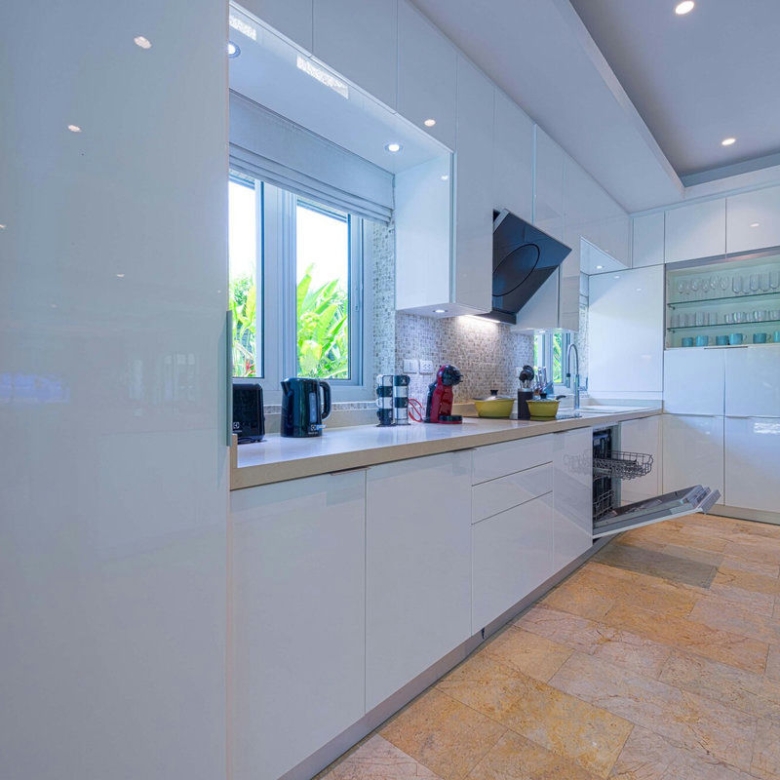 6 Bedroom Villa for Sale in Palm Hills Golf Club, Cha-Am