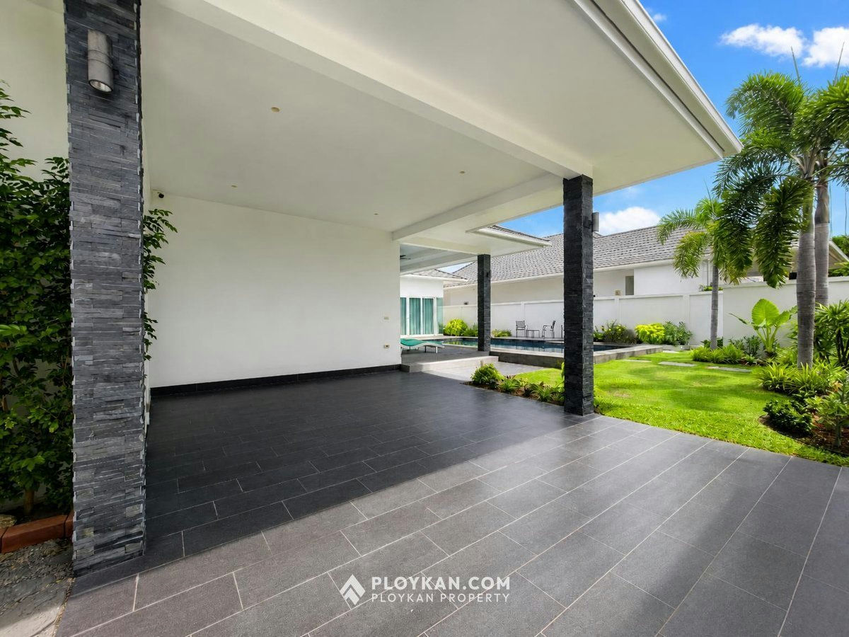 Pet Friendly 3-Bedroom Pool Villa in Aria1 for Rent