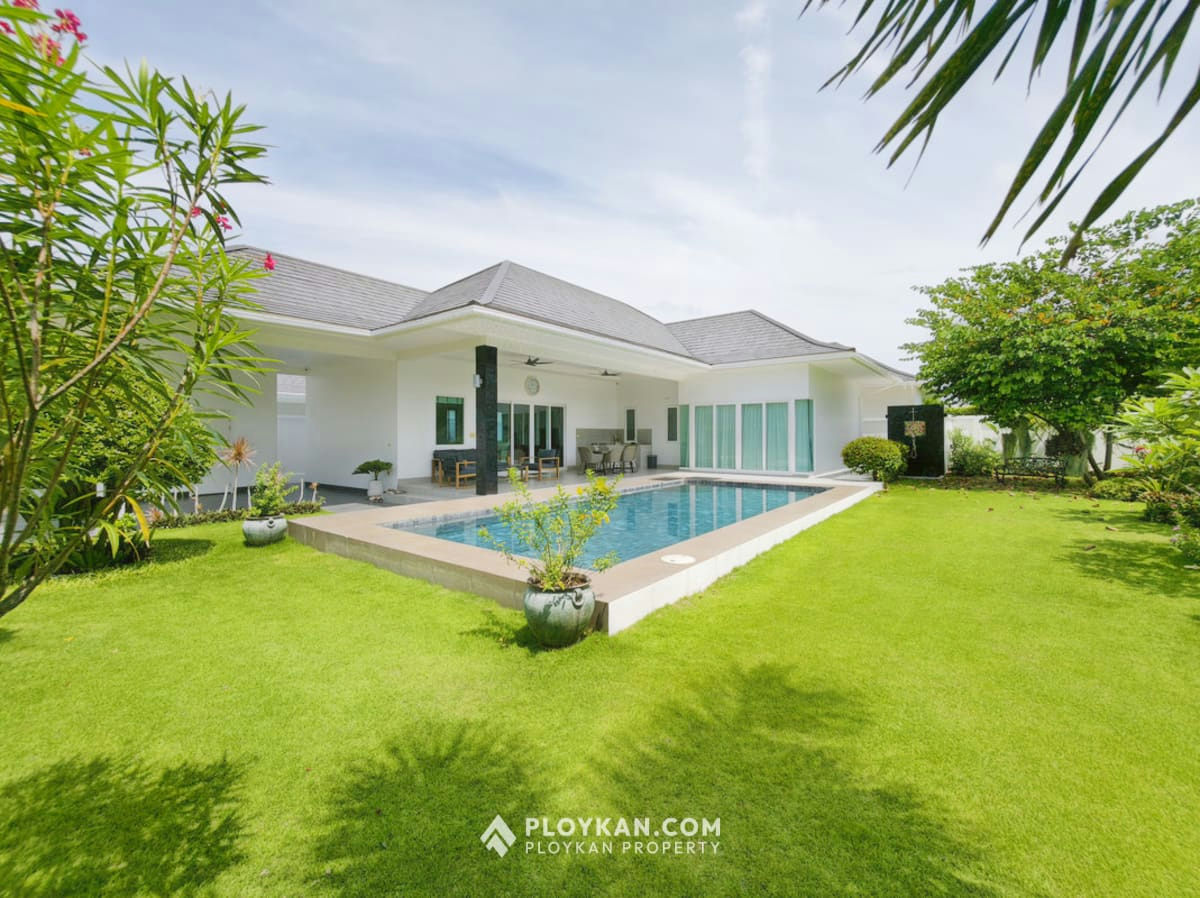 Pool Villa with Beautiful Garden for Rent in Hua Hin