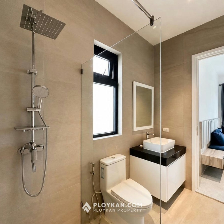 Brand New Modern Luxury Pool Villa for Rent