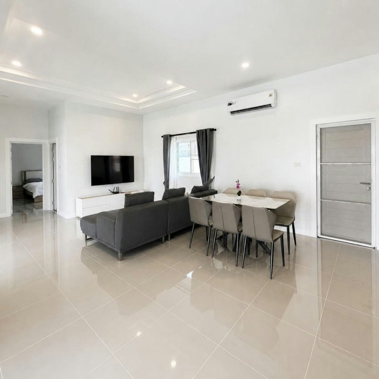 New and Spacious 3-Bedroom Villa for Rent | Hua Hin Soi 112