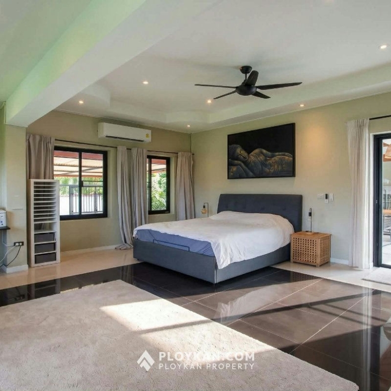 Fully Renovated Pool Villa for sale in Hua Hin Soi 116