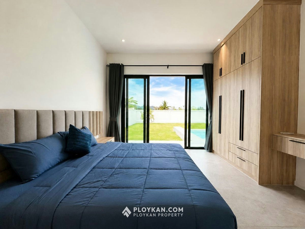 Brand New Modern Luxury Pool Villa for Rent