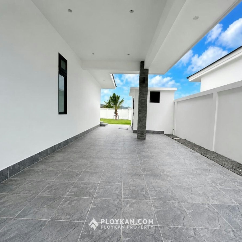 Brand New Modern Luxury Pool Villa for Rent