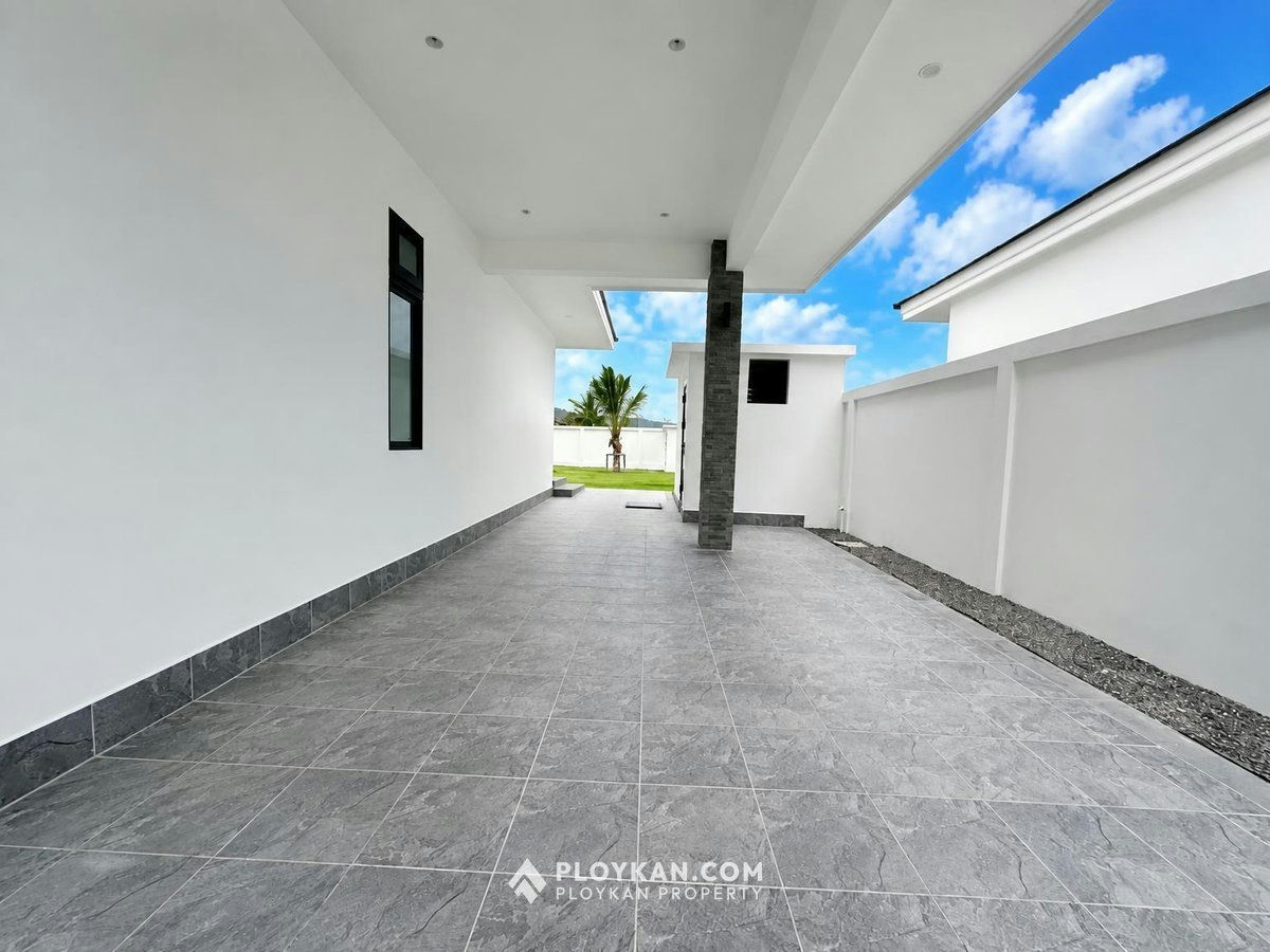 Brand New Modern Luxury Pool Villa for Rent