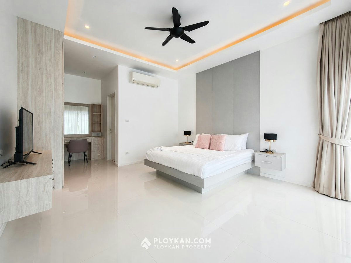 Pet Friendly 3-Bedroom Pool Villa in Aria1 for Rent