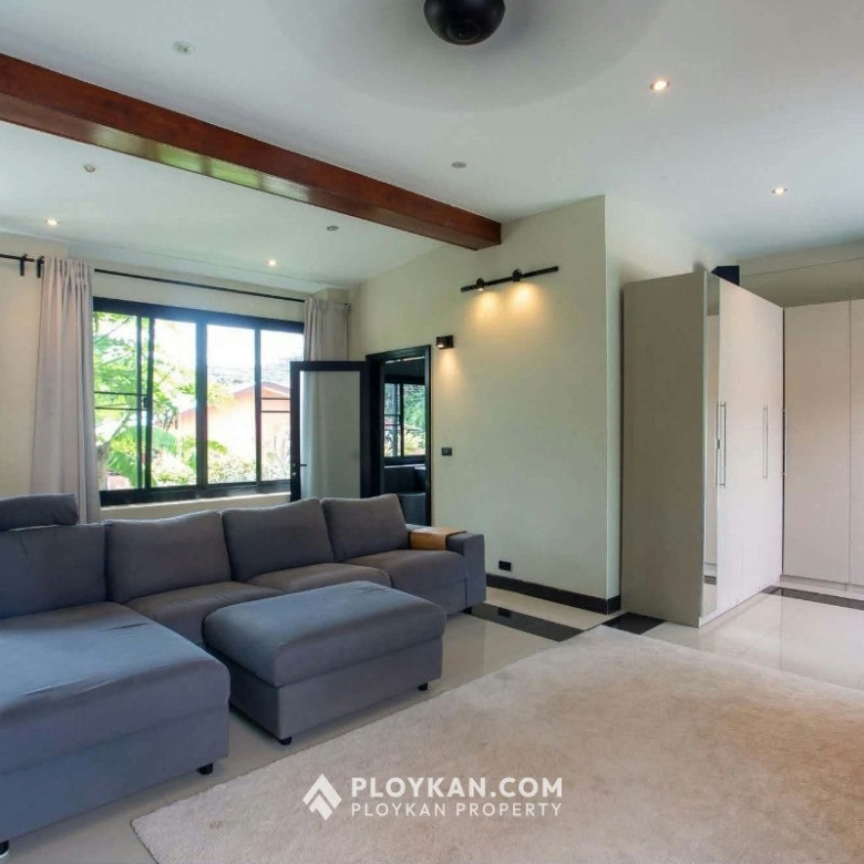 Fully Renovated Pool Villa for sale in Hua Hin Soi 116